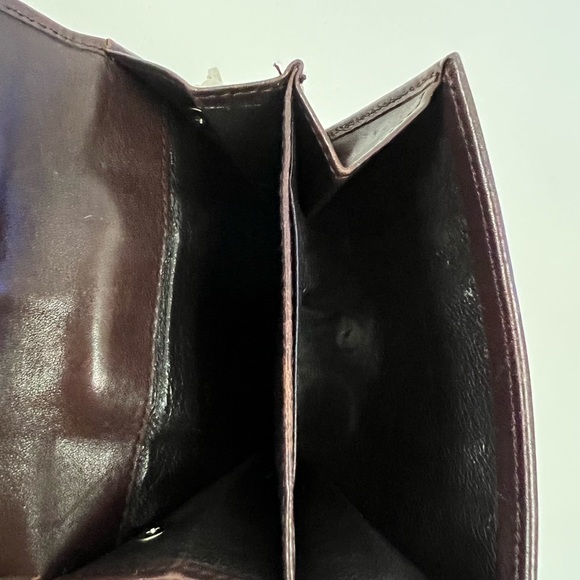 GUCCI Wallet on Chain w/box - Picture 9 of 17